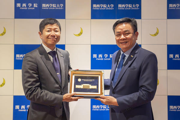 261007_CIEC_協定校より来訪者_YY_006.JPG